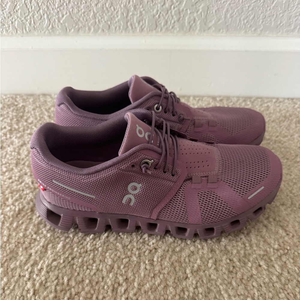 On Running Women's Athletic Shoes in Mauve/Purple